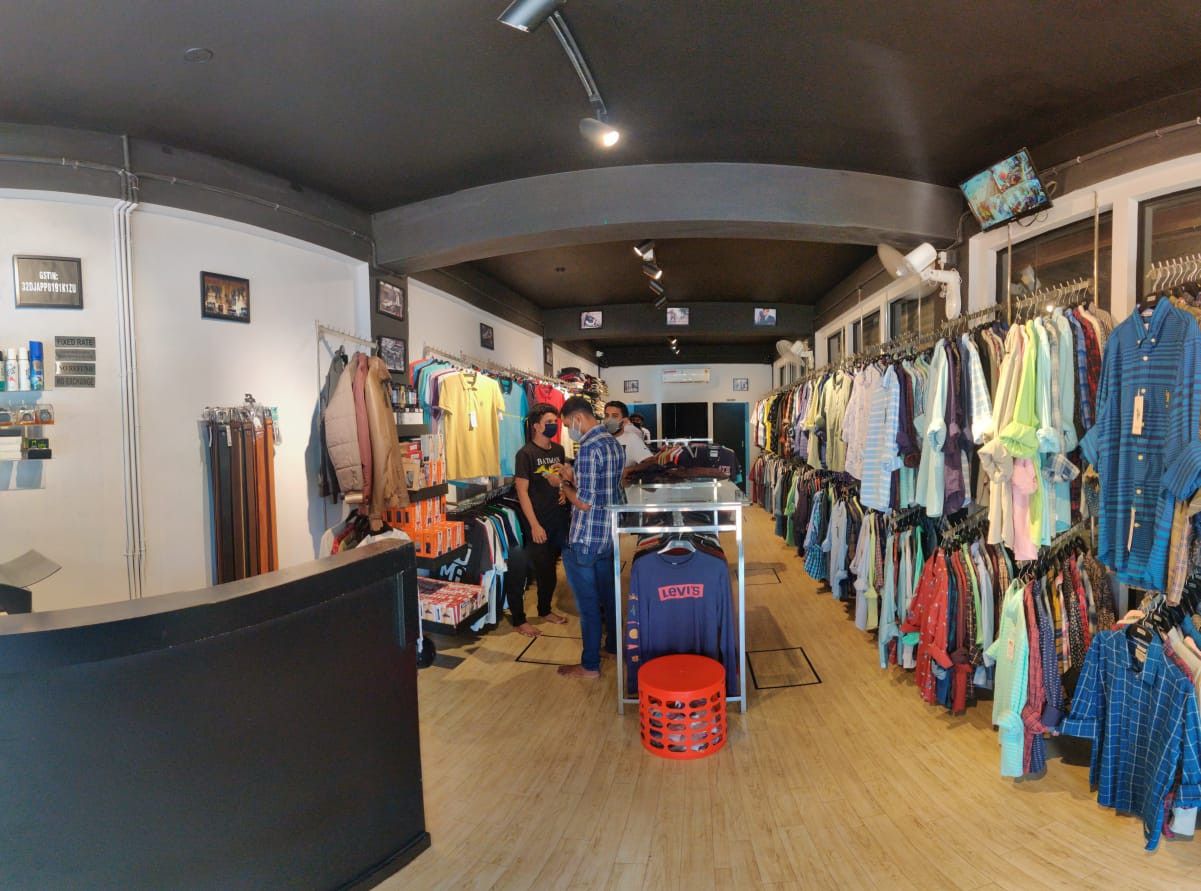 MANCHESTER multi branded outlet